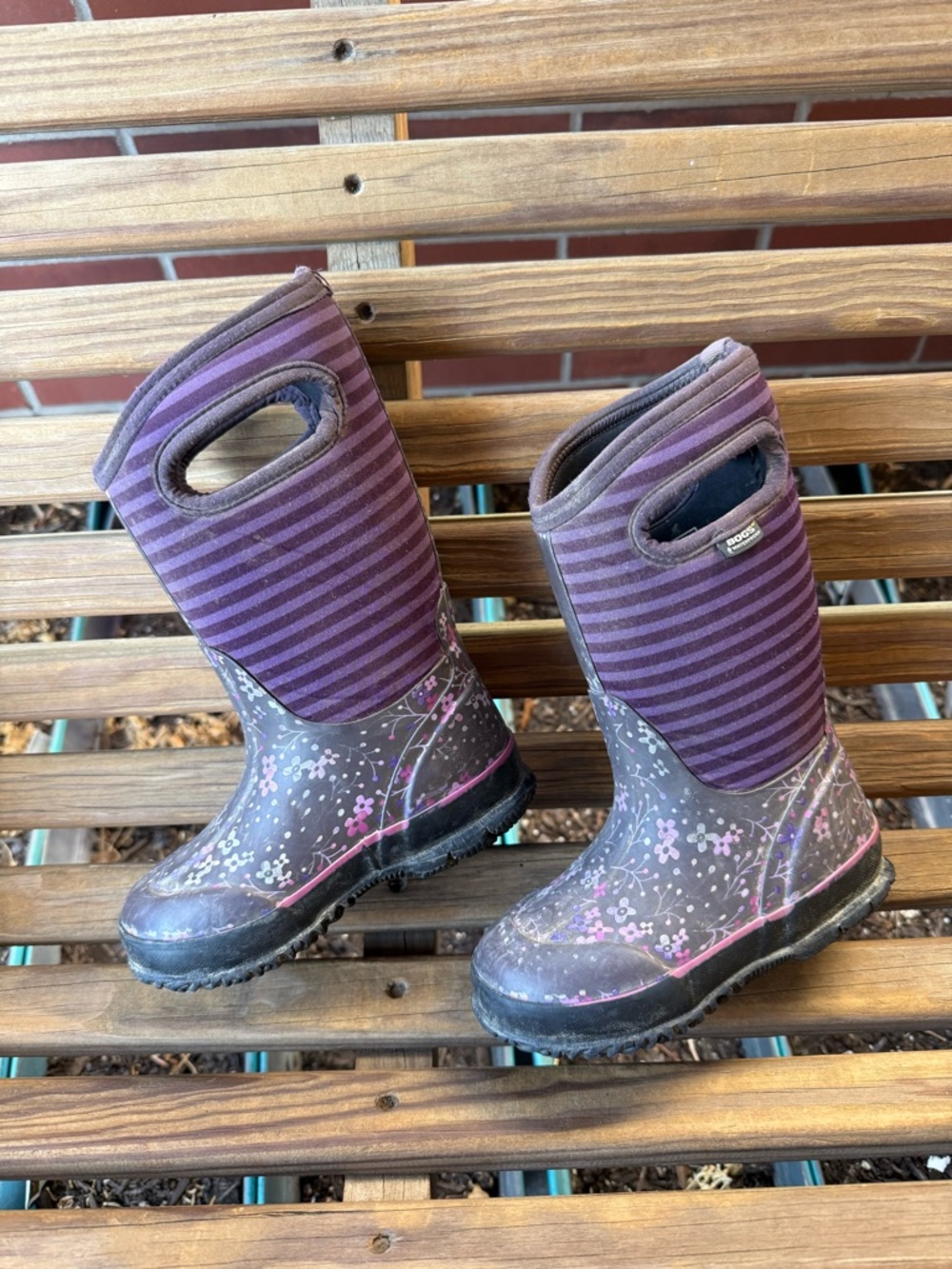 Bogs toddler 10 Purple Floral Kids insulated Rain Boots with Stripes